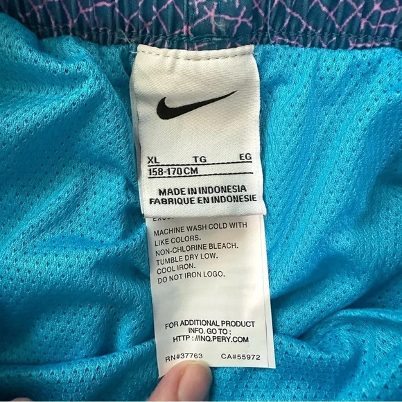 Nike Boy's Blue Swim Grid Swoosh Breaker 7" Volley Swim Shorts Size XL NWT - Picture 3 of 8